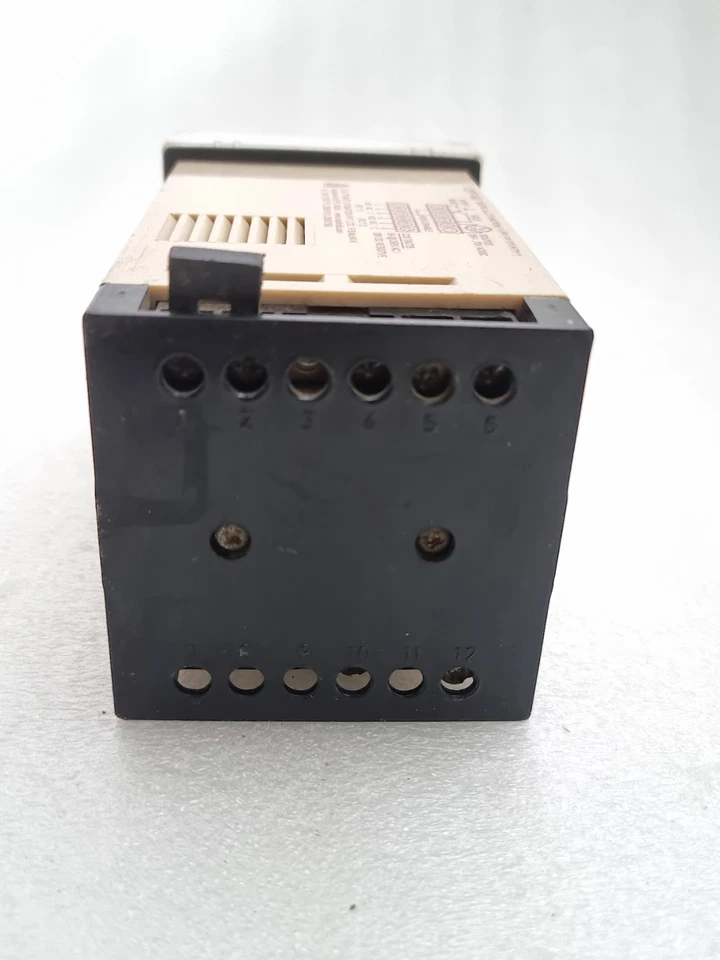 EAPL C3PT-MU DIGITAL MULTIFUNCTION TIMER 85-270V AC/DC (USED WORKING)